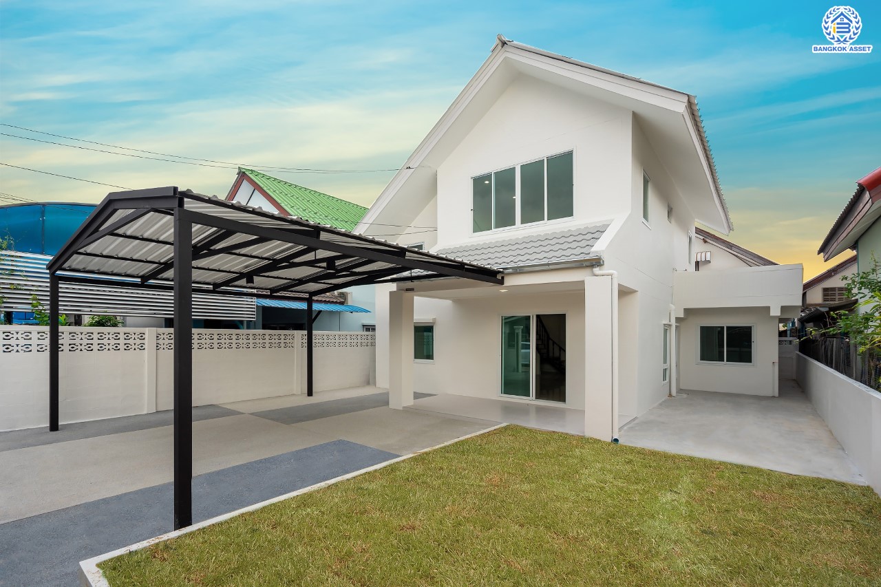 บ้านมือสองตกแต่งใหม่ ม.สินวงศ์ ดอนเมือง บ้านเดี่ยว เนื้อที่ 50 ตร.ว. ฟังก์ชัน 3 ห้องนอน 2 ห้องน้ำ จอดรถได้ 2 คัน บนทำเลดีที่สุด ใกล้สนามบินดอนเมือง ทางด่วน "ศรีสมาน" และรถไฟฟ้าสายสีแดง "สถานีดอนเมือง"